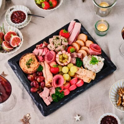 Charcuterieplank met brood
